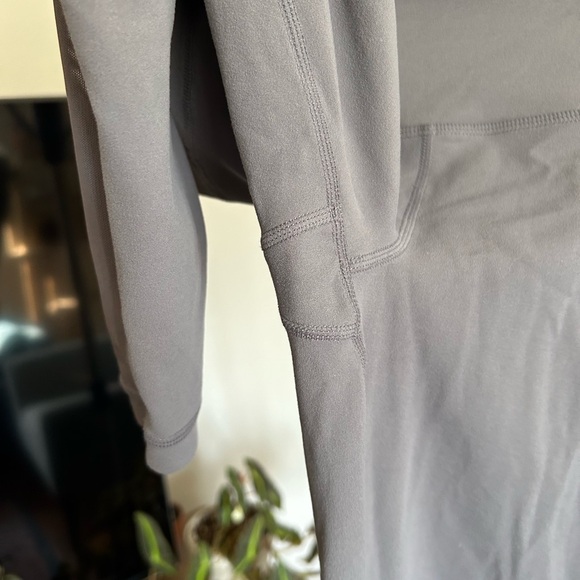 NWOT Athleta Salutation Meshblock leggings - Picture 7 of 10
